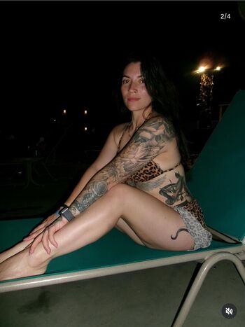 Full leaked Raelynn private photo