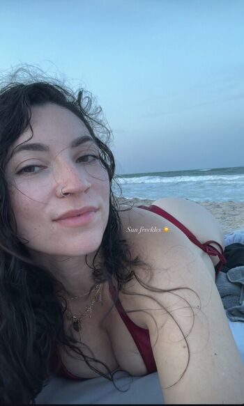 Full leaked Raelynn private photo