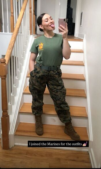 Full leaked Raelynn private photo