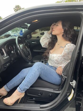 Full leaked Raelynn private photo