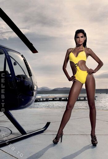 Full leaked Raica oliveira private photo