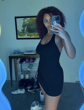 Full leaked Raina morris private photo