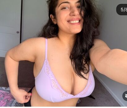 Full leaked Rashmi van private photo