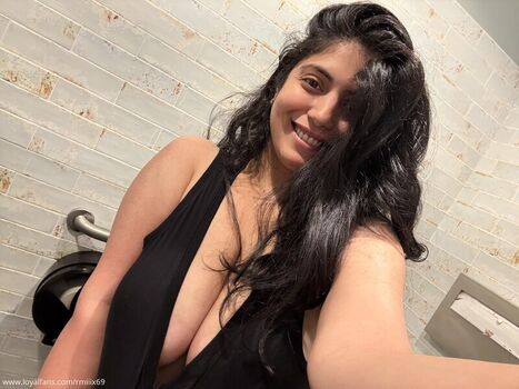 Full leaked Rashmiix private photo