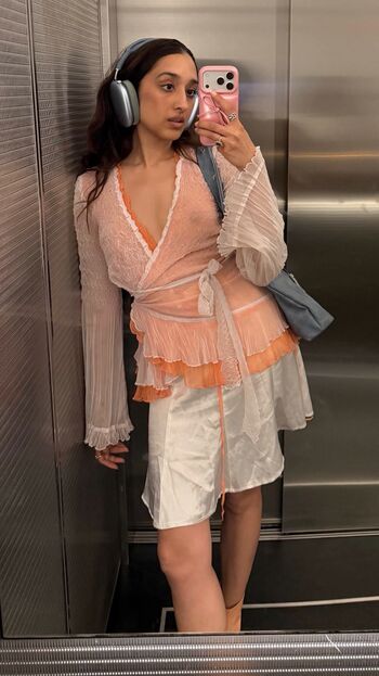 Full leaked Raveena private photo