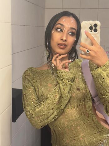 Full leaked Raveena private photo