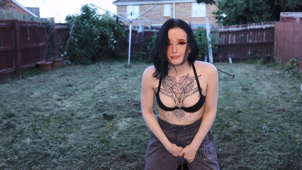 Full leaked Raven alternative page private photo