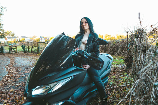 Full leaked Raven alternative private photo