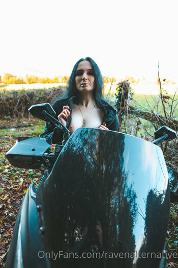 Full leaked Raven alternative private photo