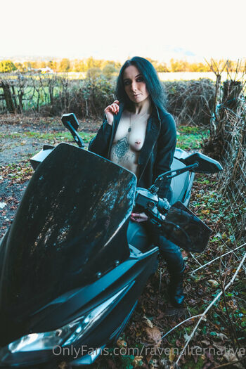 Full leaked Raven alternative private photo
