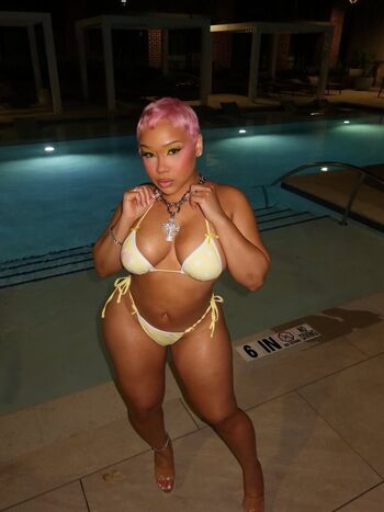 Raven Diaz From Joselines Cabaret