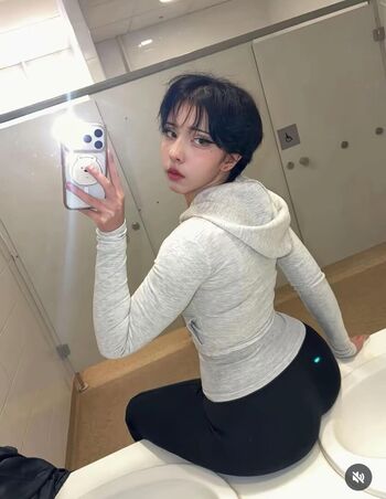 Full leaked Ray ly private photo