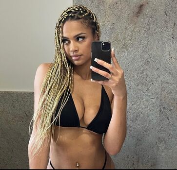 Full leaked Raya forreal page private photo