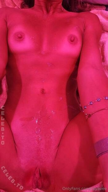 Full leaked Raya vee private photo