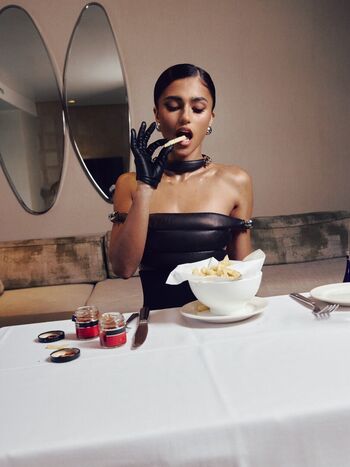 Full leaked Rayna v private photo