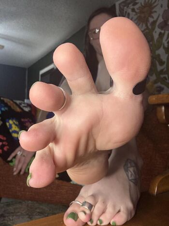 Full leaked Red lilly sole private photo