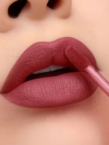 Full leaked Red lips private photo