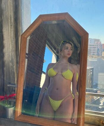 Full leaked Reddishblu private photo