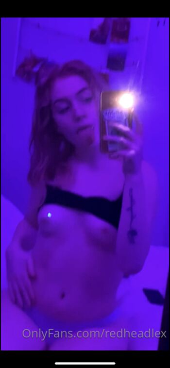 Full leaked Redheadlex private photo