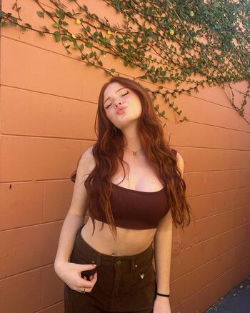 Full leaked Reesetwiggs private photo