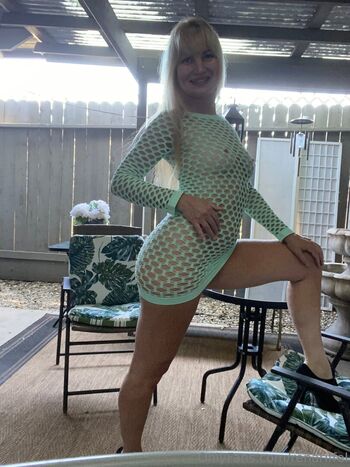 Full leaked Rena riffel private photo