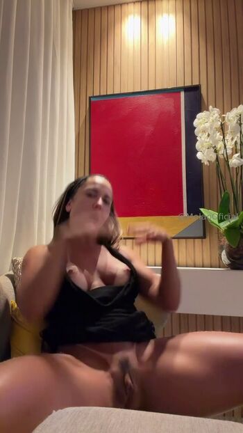 Full leaked Renata frisson page private photo