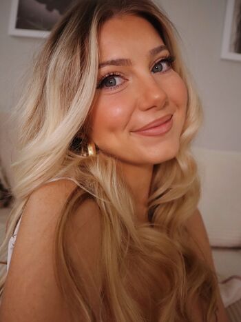 Full leaked Rianabailey private photo