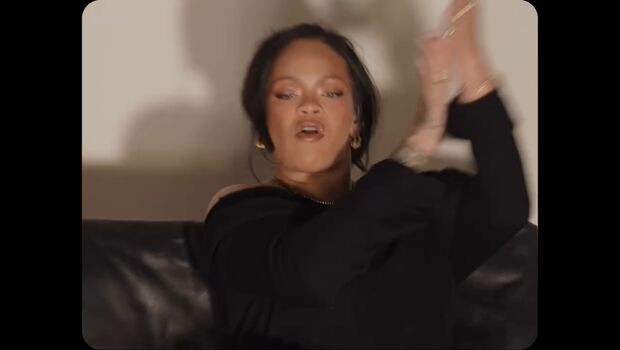 Full leaked Rihanna  page private photo