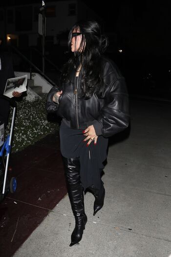 Full leaked Rihanna page private photo