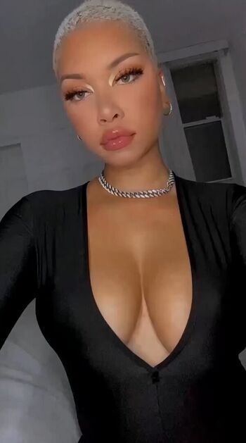 Full leaked Rio summers private photo