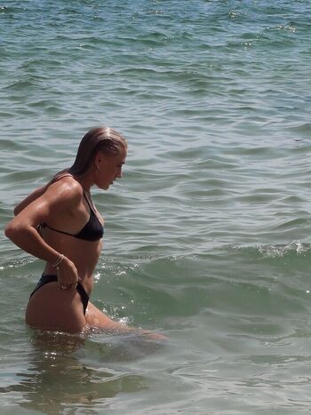 Full leaked Riribebe private photo