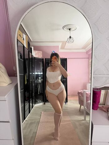 Full leaked Riribebe page private photo