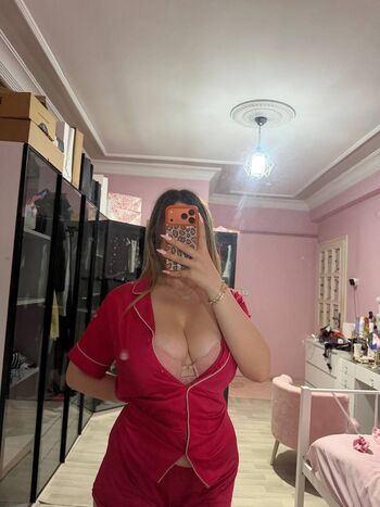 Full leaked Riribebe page private photo