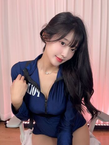Full leaked Riribebe page private photo