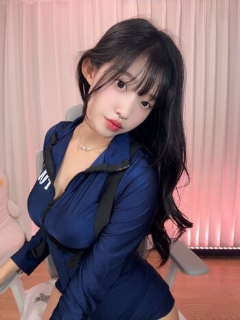 Full leaked Riribebe page private photo