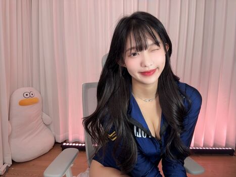 Full leaked Riribebe page private photo