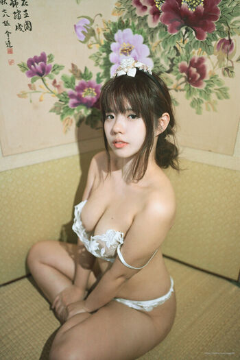 Full leaked Riribebe page private photo