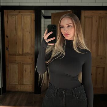Full leaked Riribebe page private photo