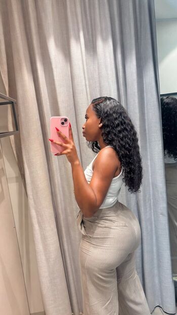 Full leaked Riribebe page private photo