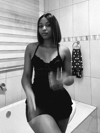 Full leaked Riribebe page private photo