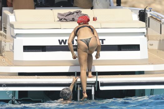 Full leaked Rita ora  page private photo