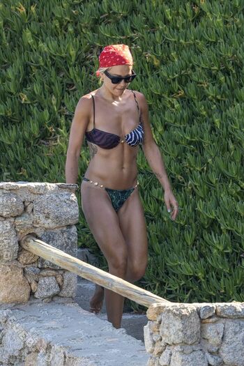 Full leaked Rita ora  page private photo
