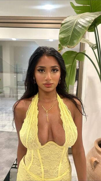 Full leaked Riya b private photo