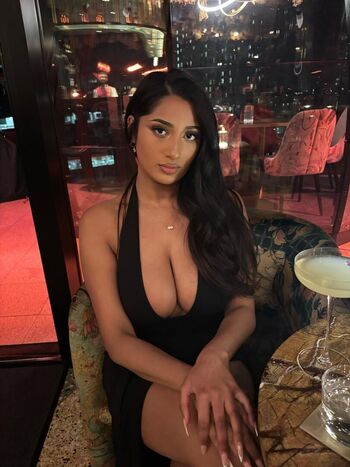 Full leaked Riya b private photo