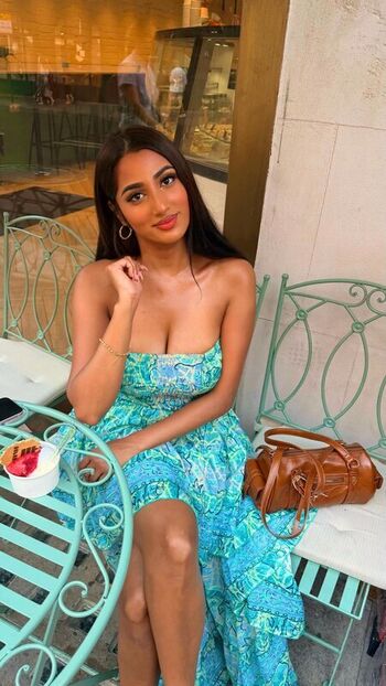 Full leaked Riya b private photo