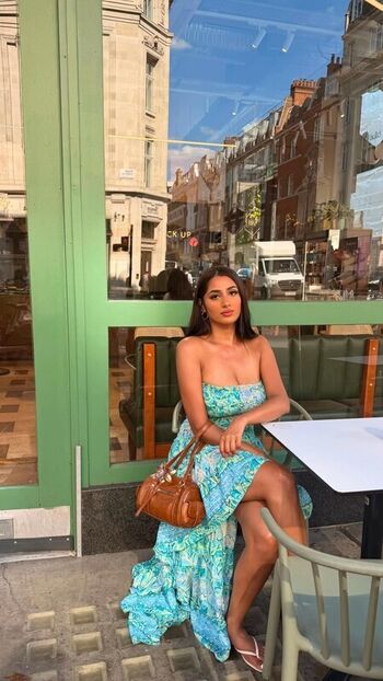 Full leaked Riya b private photo