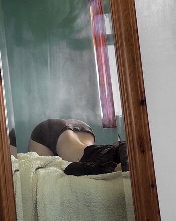 Full leaked Robyn  page private photo