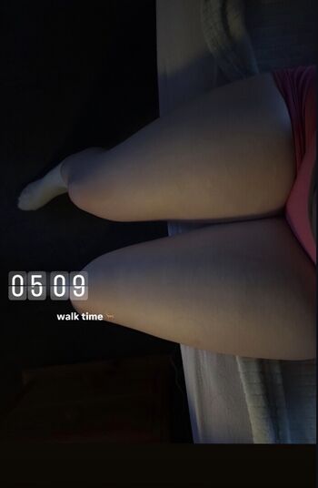 Full leaked Robyn private photo