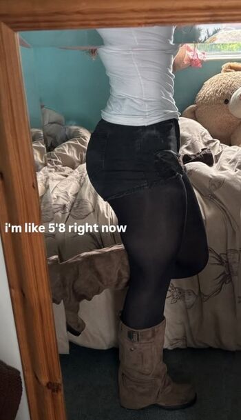 Full leaked Robyn page private photo