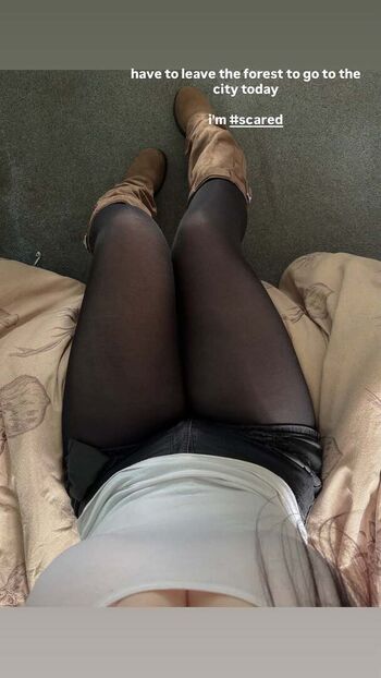 Full leaked Robyn page private photo